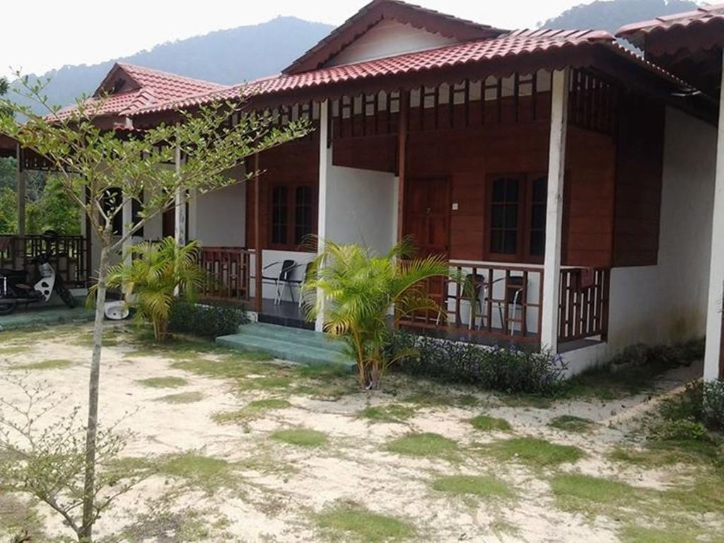 Pangkor Waterfall Beach Resort Kampung Teluk Nipah Exterior photo